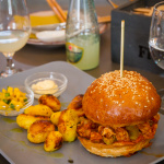 Králičí burger s mangom a pečenými zemiakmi / Bistrotéka / Poprad - Spišská Sobota, 2019
