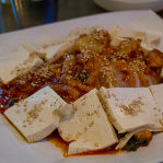 Domáce tofu s duseným bravčovým mäsom s kimči / Soul, 2016